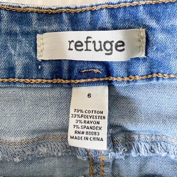 Refuge light wash jeans - Picture 4 of 4